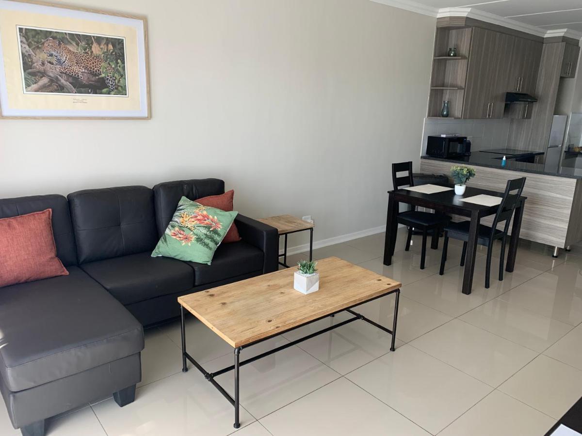 Or Tambo Self Catering Apartments, The Willows Boksburg Eksteriør bilde