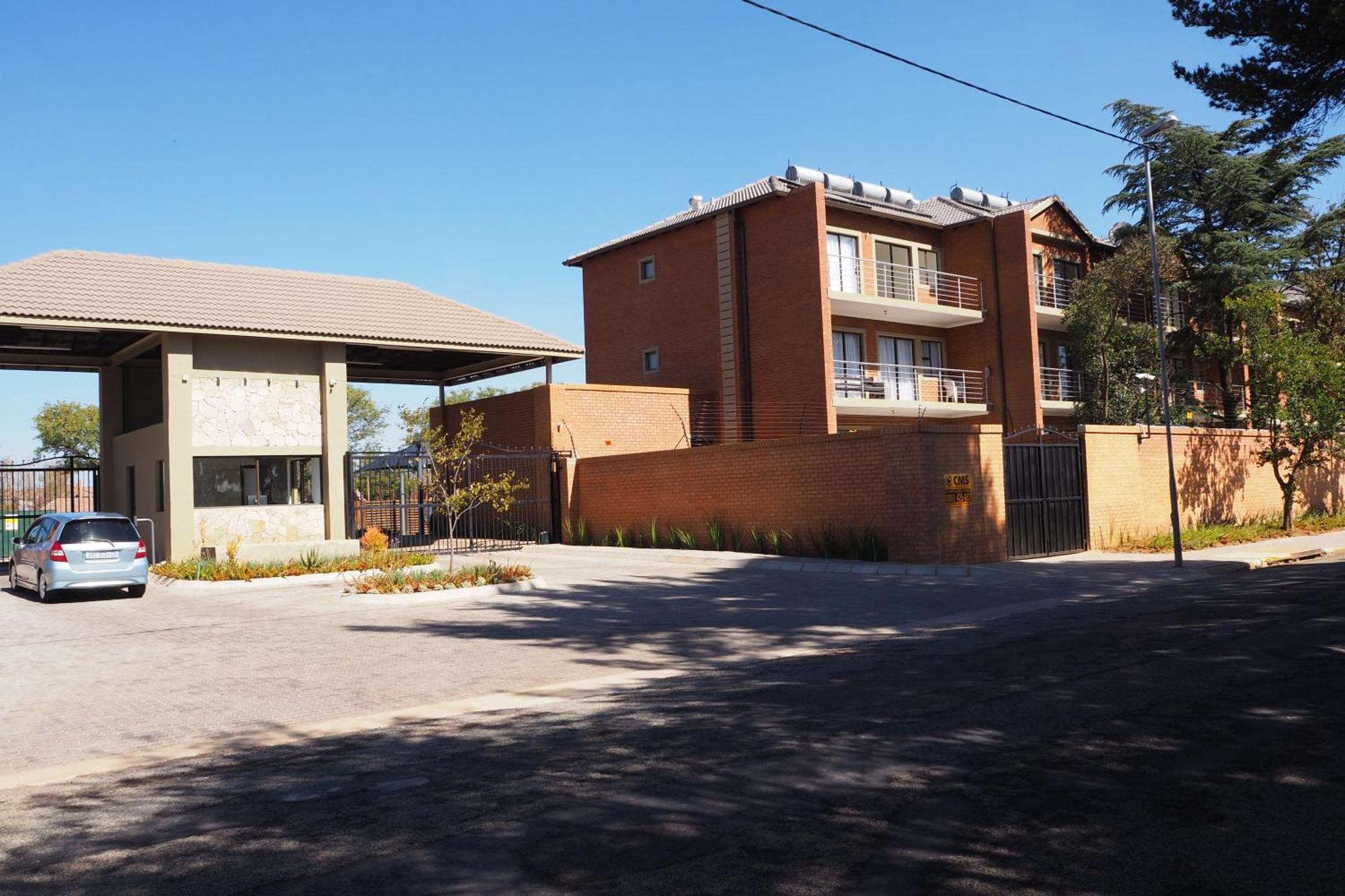 Or Tambo Self Catering Apartments, The Willows Boksburg Eksteriør bilde