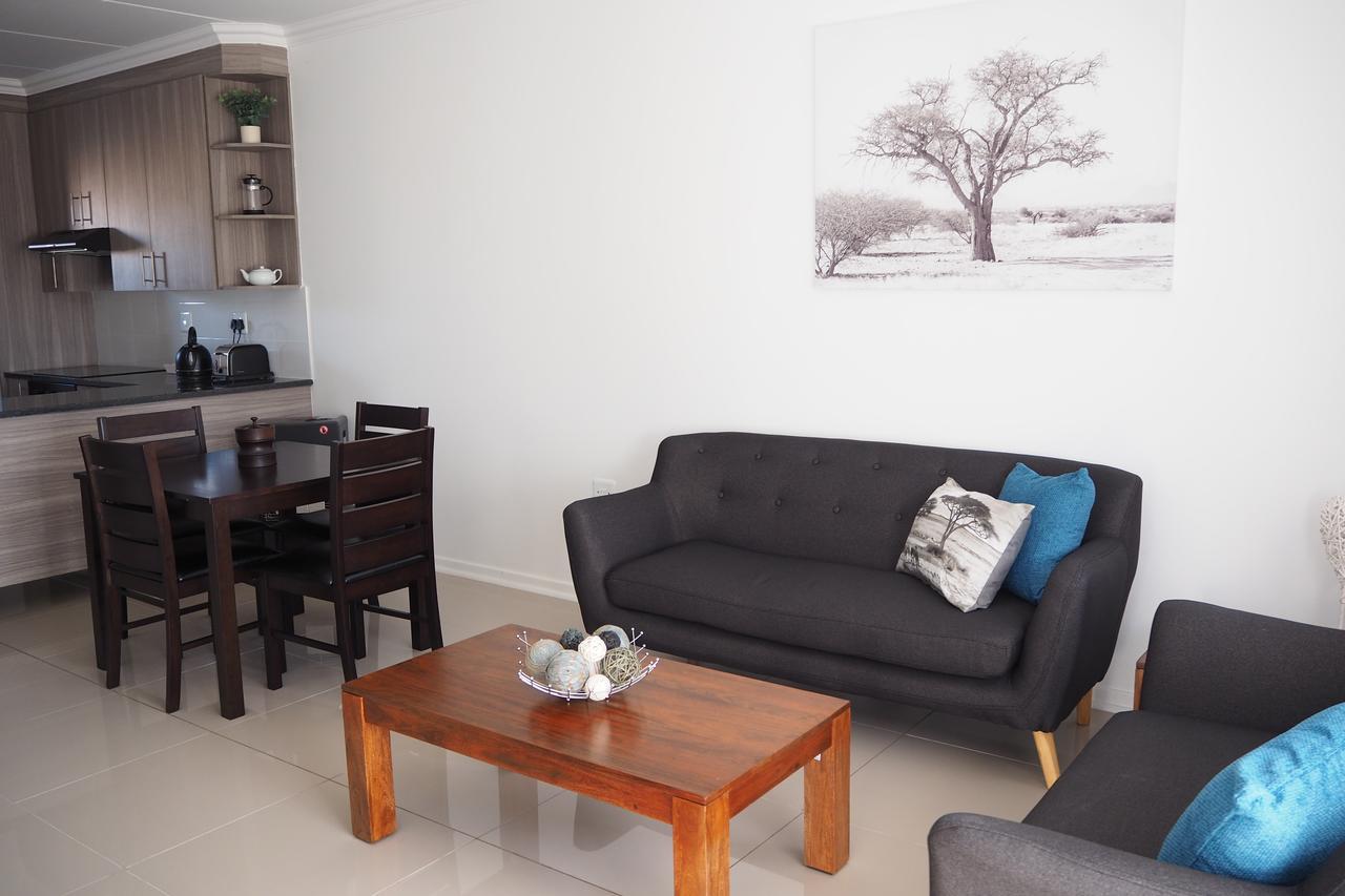 Or Tambo Self Catering Apartments, The Willows Boksburg Eksteriør bilde