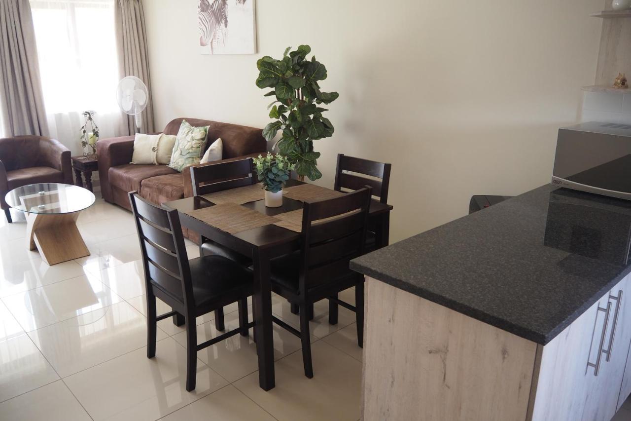 Or Tambo Self Catering Apartments, The Willows Boksburg Eksteriør bilde